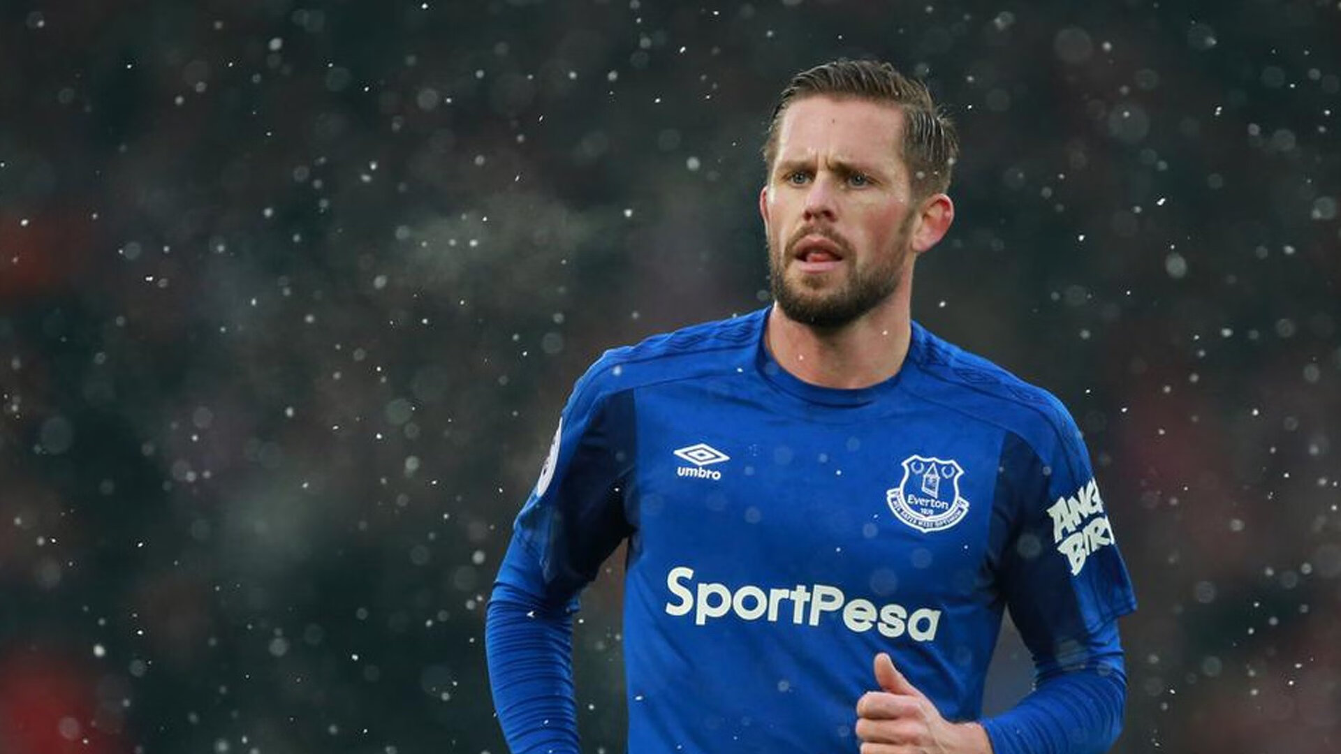 意大利骑手弗洛尔·德·温内在2024年欧洲三项赛锦标赛中以“Thunder”马匹获得个人铜牌，表现出色。